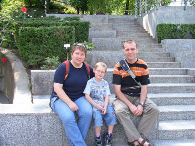 R0011002